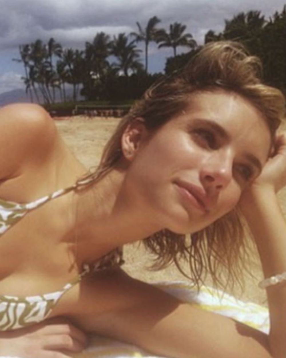 Customized By: Emma Roberts