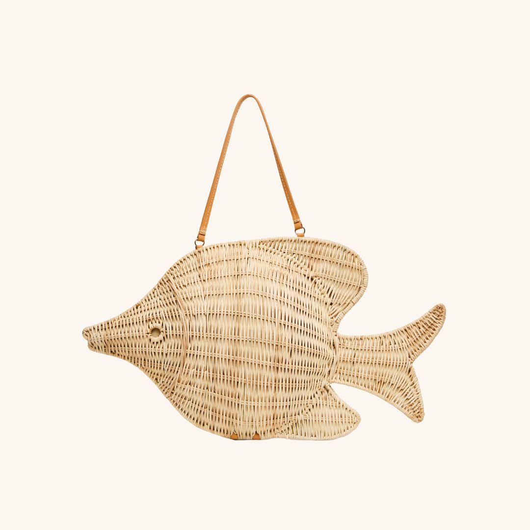 Rattan fish-shaped bag with leather shoulder strap – The Paros Tote